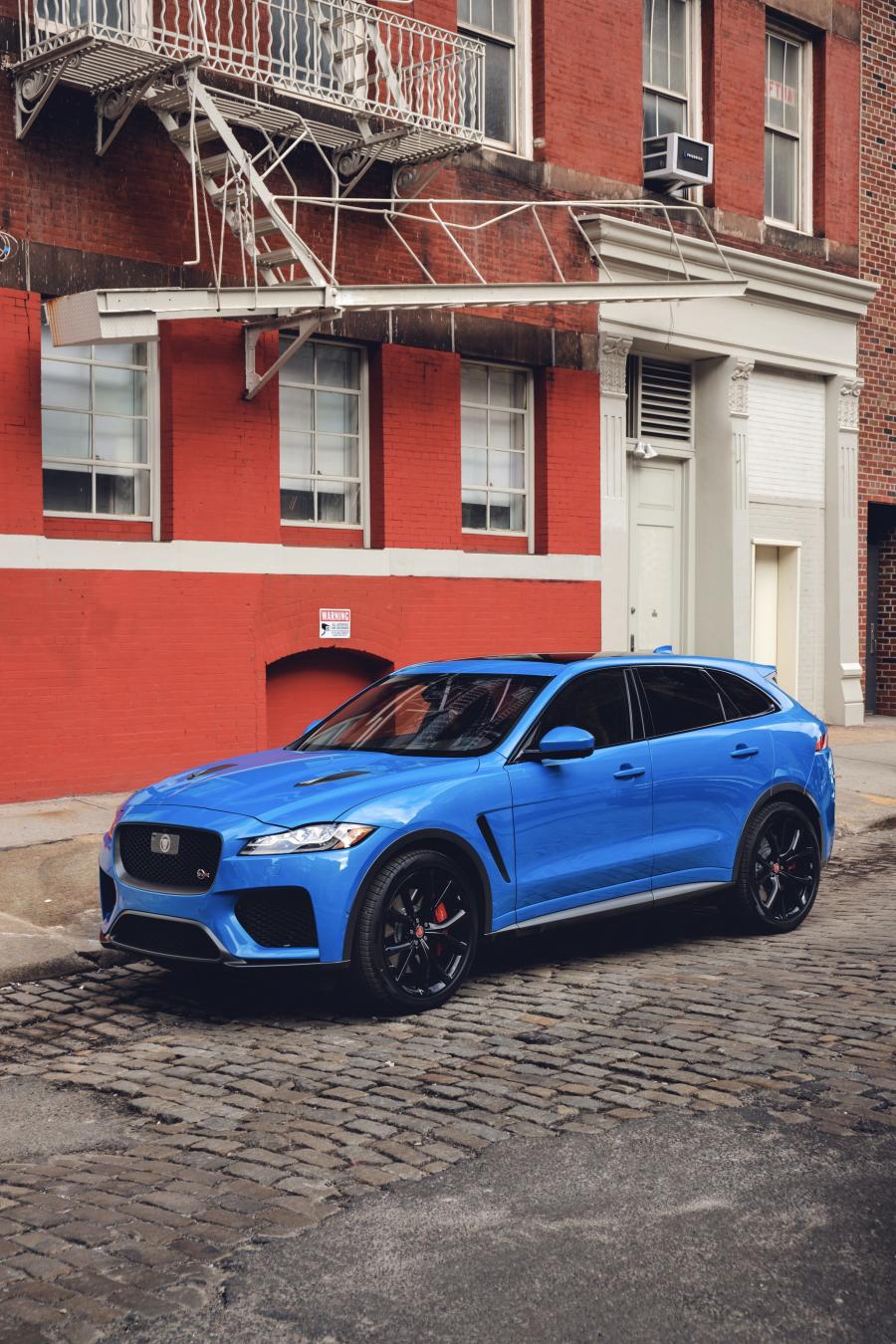  Jaguar F-Pace SVR 2018 года  (NA) (фото 12 из 40)